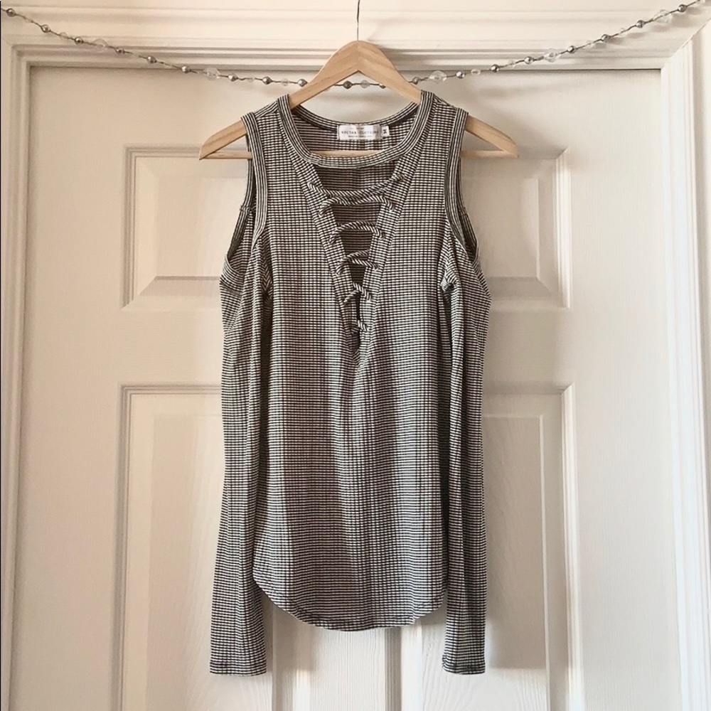 Striped top - Cold Shoulder